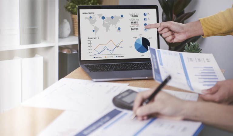 Siempre debemos medir el ROI de nuestras estrategias de marketing para clínicas dentales. Prismadent